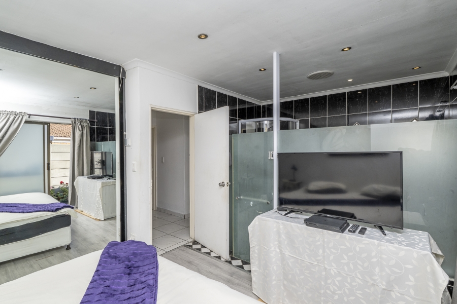 3 Bedroom Property for Sale in Protea Heights Western Cape